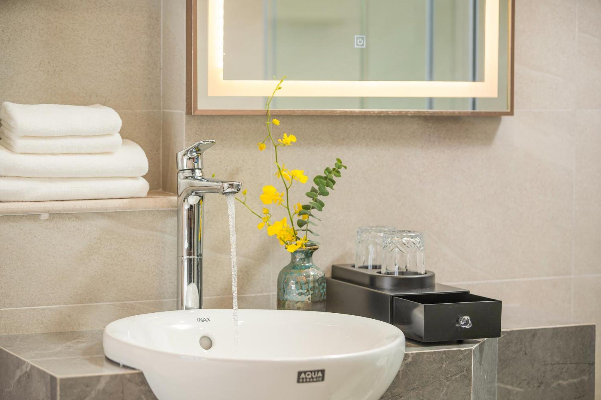 Gilson Hanoi Hotel Экстерьер фото